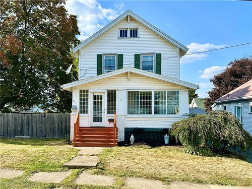 911 Hazel St, New Castle, PA, 16101-4448 | Card Image