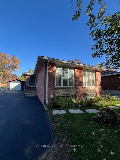 550 Raymond St, Peterborough, ON, K9H5N1 | Card Image