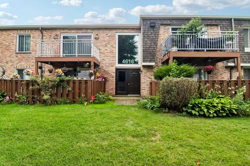 1c-4616 Kings Walk Dr, Rolling Meadows, IL, 60008-1951 | Card Image