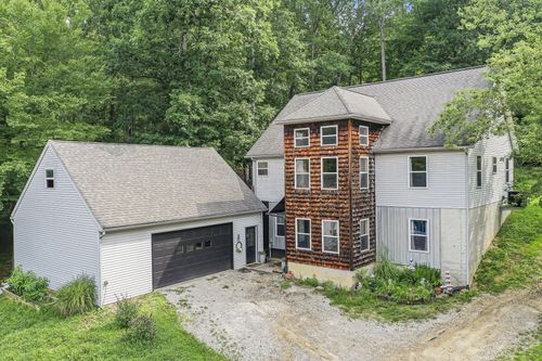 862 Walnut Dowler Rd, Logan, OH, 43138-8548 | Card Image