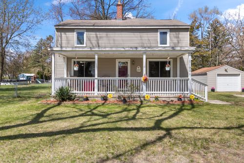 11901 Brewster St, Livonia, MI, 48150-1414 | Card Image