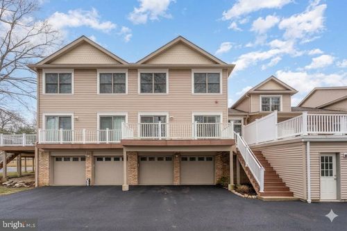 105 High Pointe Dr, HUMMELSTOWN, PA, 17036-8104 | Card Image