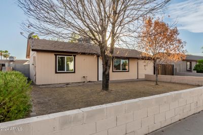 1916 N 69 Th Avenue, House other with 3 bedrooms, 2 bathrooms and null parking in Phoenix AZ | Image 3