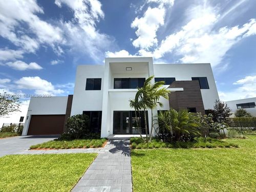 16776 Natures Way, Weston, FL, 33326-1072 | Card Image