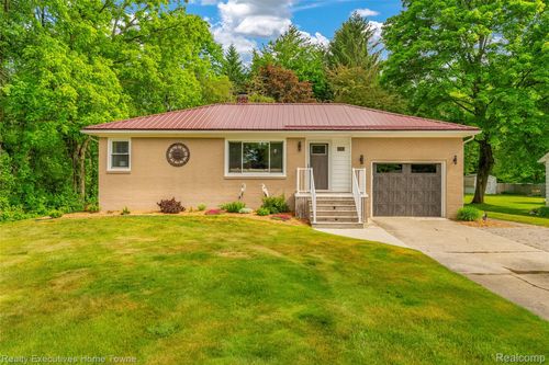 2640 Huckleberry Ln, Port Huron, MI, 48060-1708 | Card Image