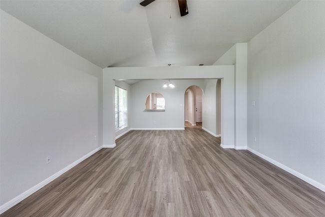 1514 Paint Brush Dr, House other with 3 bedrooms, 2 bathrooms and 2 parking in Lockhart TX | Image 6