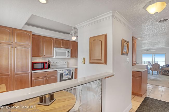 403 - 3170 N Atlantic Ave, Condo with 3 bedrooms, 2 bathrooms and null parking in Cocoa Beach FL | Image 6