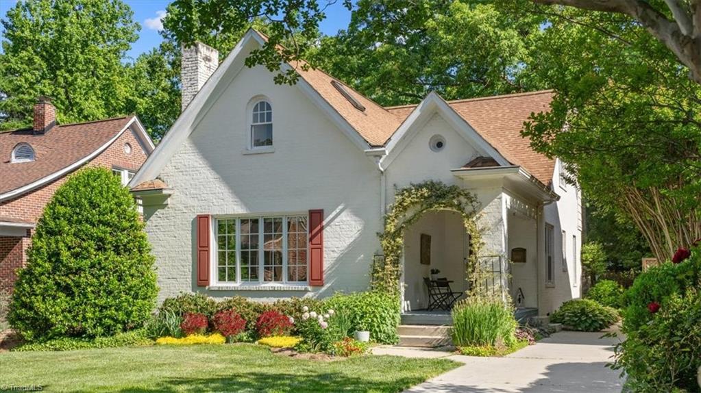 Wright Ave, Greensboro, NC 27403