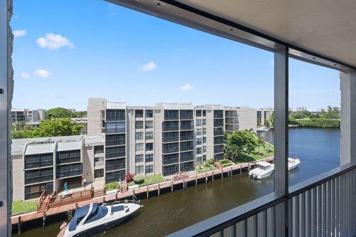 ph-605-12 Royal Palm Way, Boca Raton, FL, 33432-8712 | Card Image