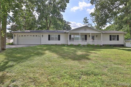17 Hilltop Dr, Hillsboro, IL, 62049-1848 | Card Image
