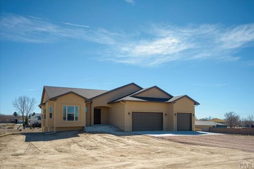 538 S Ferncliff Dr, Pueblo West, CO, 81007-6129 | Card Image