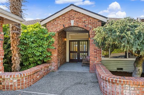 15302 61st Place Ne, Kenmore, WA, 98028 | Card Image