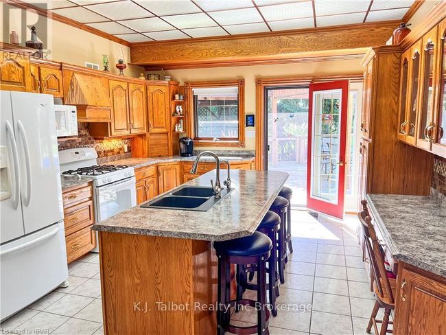 81276 Westmount Line, House other with 3 bedrooms, 4 bathrooms and 10 parking in Goderich ON | Image 7