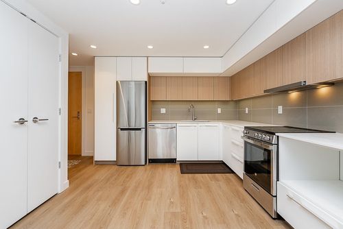 512-9888 University Cres, Burnaby, BC, V5A0G4 | Card Image