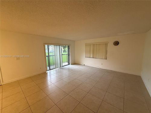 305-7995 Sw 86th St, Miami, FL, 33143-7055 | Card Image