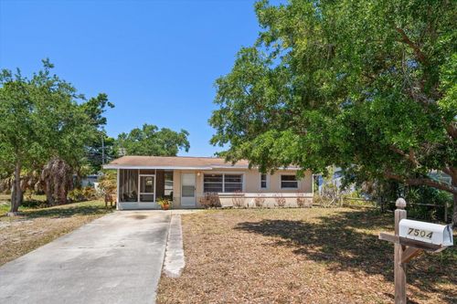 7504 91st St, SEMINOLE, FL, 33777-4115 | Card Image
