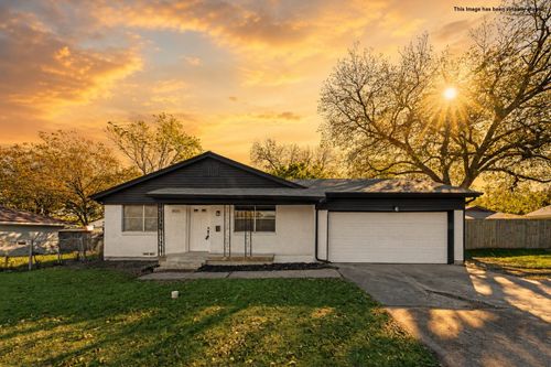 1105 W White Ave, McKinney, TX, 75069-1752 | Card Image
