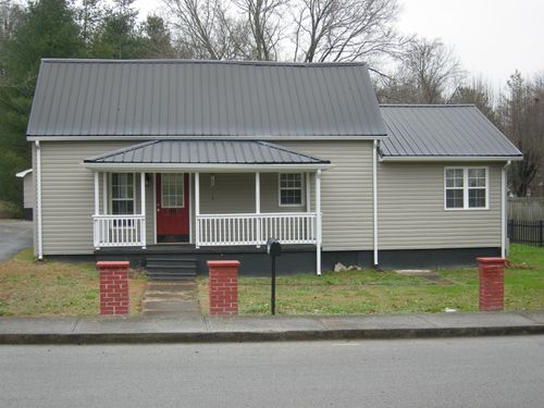 121 Warren St, Mc Minnville, TN, 37110-2142 | Card Image