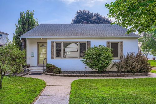 643 8th Ave S, South Saint Paul, MN, 55075-2709 | Card Image