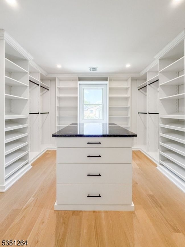 806 Arbor Rd, House other with 6 bedrooms, 5 bathrooms and null parking in Paramus NJ | Image 15