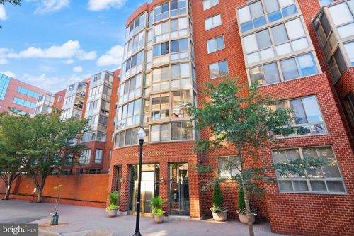 1-204-1050 N Taylor St, ARLINGTON, VA, 22201-4706 | Card Image