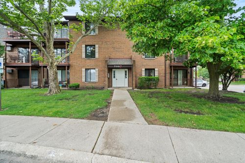3-708 N Briar Hill Ln, Addison, IL, 60101-2240 | Card Image
