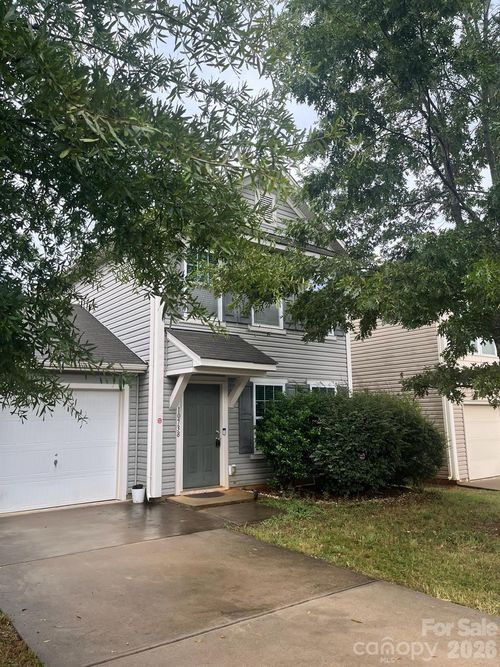 10738 Derryrush Dr, Charlotte, NC, 28213-0228 | Card Image