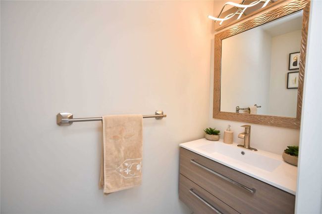 3231 Sharp Rd, House attached with 3 bedrooms, 4 bathrooms and 2 parking in Burlington ON | Image 35
