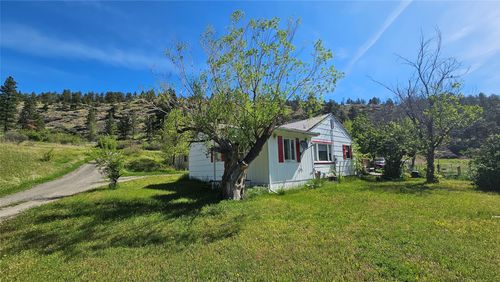 300 High St, Wolf Creek, MT, 59648-8672 | Card Image