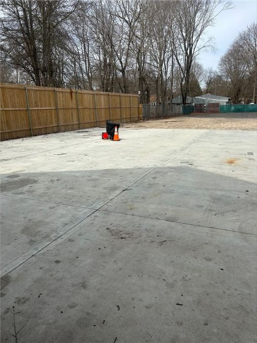 3471 Kingstown Rd, West Kingston, RI, 02892-1404 | Card Image