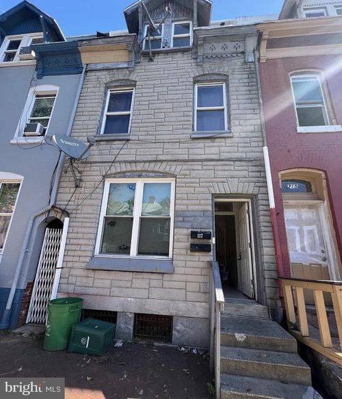 317 N Front St, READING, PA, 19601-2910 | Card Image