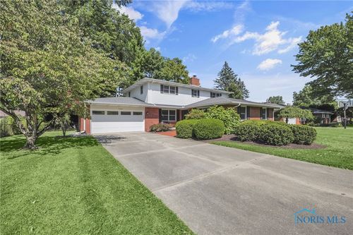 1024 Clark St, Bowling Green, OH, 43402-3515 | Card Image