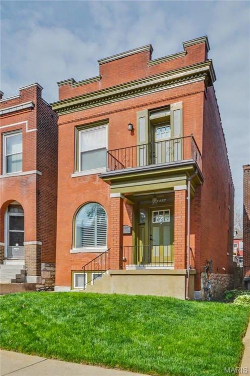 4137 Virginia Ave, Saint Louis, MO, 63118-4313 | Card Image