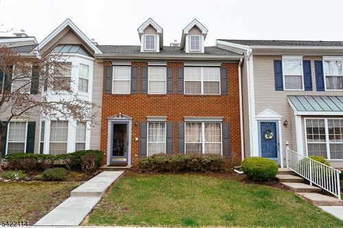 12-12 Diaz Ct, Franklin Park, NJ, 08823-1762 | Card Image
