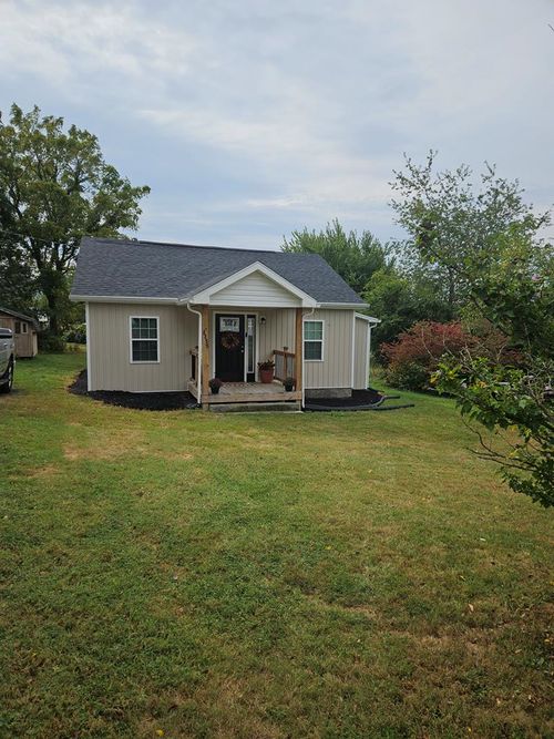 1255 W Spiller St, Wytheville, VA, 24382-1733 | Card Image
