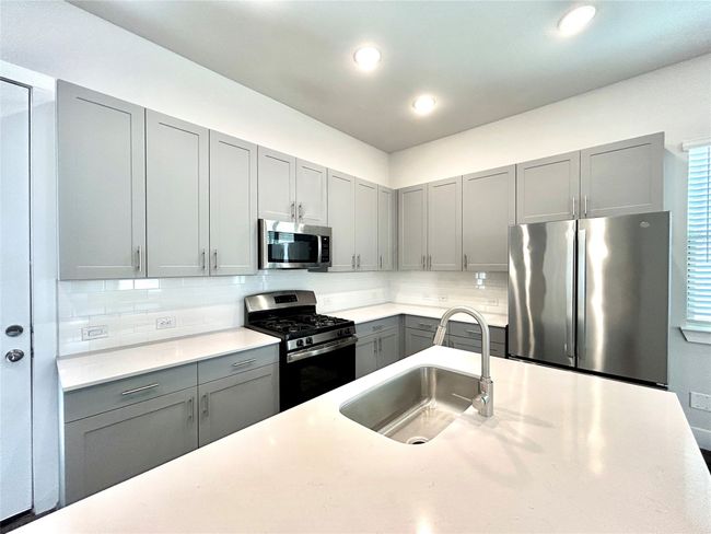 APT-611 - 1830 Ne Green Oaks Blvd, House other with 2 bedrooms, 3 bathrooms and null parking in Arlington TX | Image 23