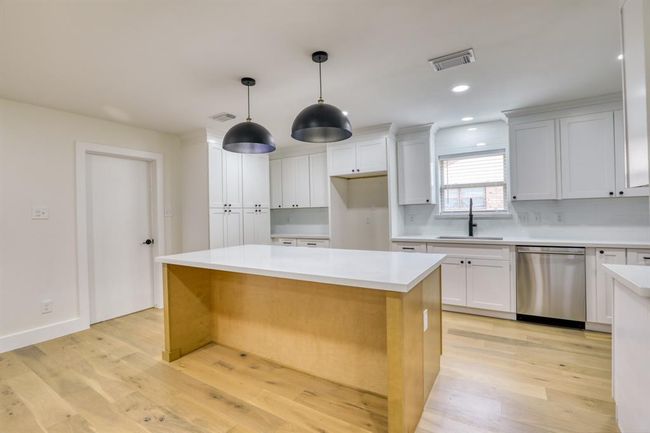2519 Parana Dr, House other with 3 bedrooms, 2 bathrooms and 2 parking in Houston TX | Image 14