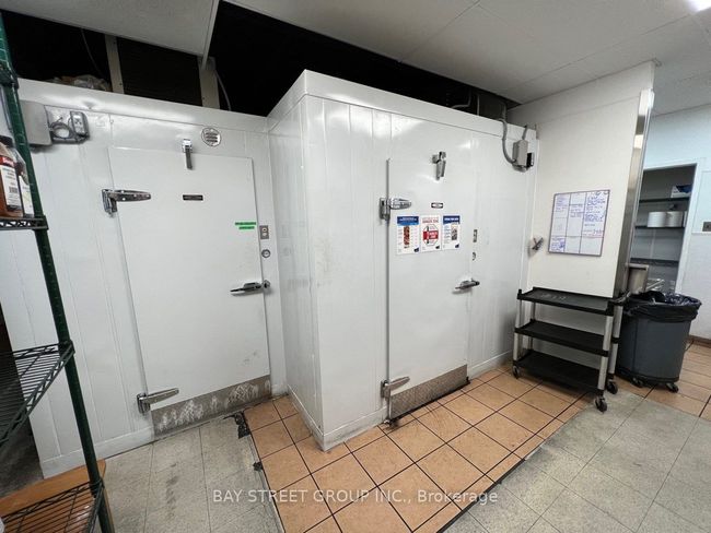 14846 Yonge St, Home with 0 bedrooms, 0 bathrooms and null parking in Aurora ON | Image 18