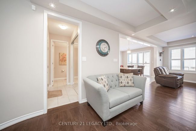 33 Callandar Rd, House other with 4 bedrooms, 3 bathrooms and 4 parking in Brampton ON | Image 46