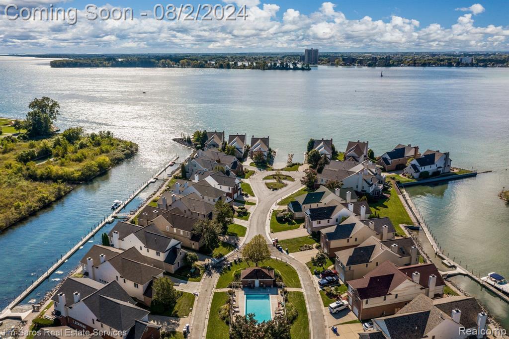 Keelson Dr, Detroit, MI 48215