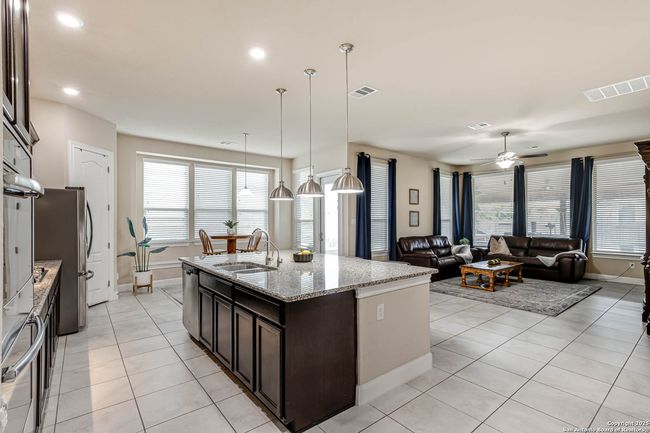 10539 Far Reaches Ln, House other with 5 bedrooms, 4 bathrooms and null parking in Helotes TX | Image 15
