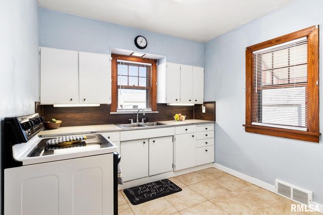 127 S Euclid Ave, House other with 3 bedrooms, 2 bathrooms and null parking in East Peoria IL | Image 17