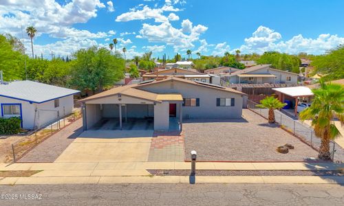3460 S Magda Ave, Tucson, AZ, 85730-2724 | Card Image