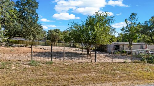 335 Viewpoint Dr, Poteet, TX, 78065-4557 | Card Image
