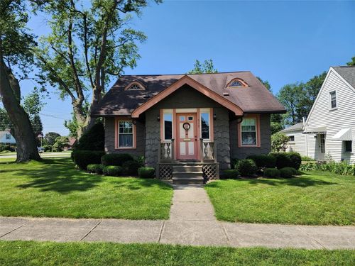 940 Ardmore Ave, Erie, PA, 16505-3230 | Card Image