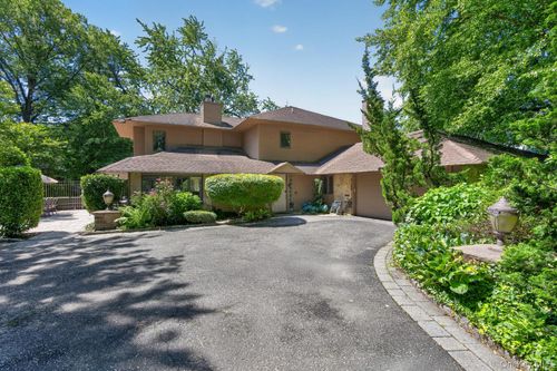12 Locust Ln, Roslyn Heights, NY, 11577-2625 | Card Image