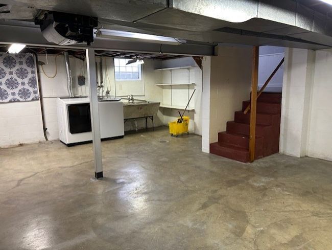 2458 Linden Ave, House other with 3 bedrooms, 2 bathrooms and 1 parking in Aliquippa PA | Image 22