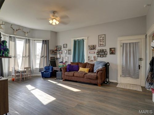 312 S Locust St, Monroe City, MO, 63456-1525 | Card Image