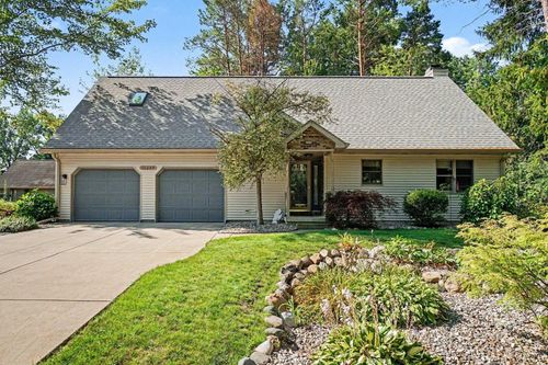 11279 Sarle Rd, Freeland, MI, 48623-9702 | Card Image