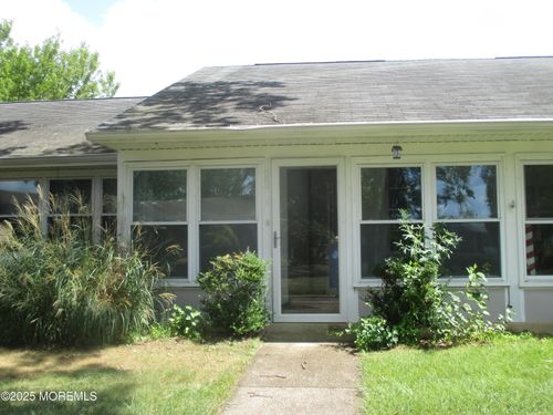 662 Plymouth Dr, Lakewood, NJ, 08701-7872 | Card Image